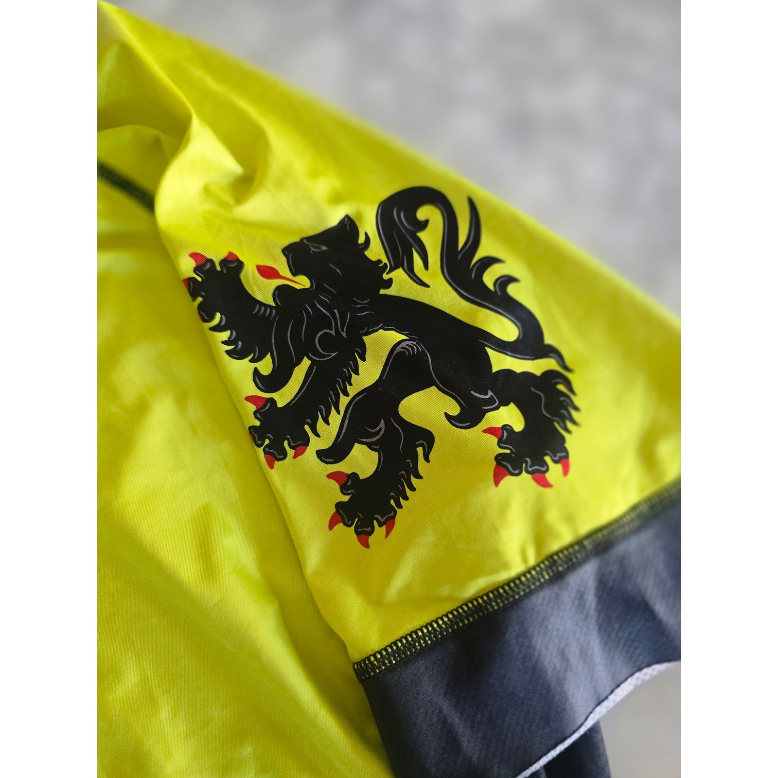 Hincapie Cycling Jersey Mens 2XL Neon Yellow Lion of Flanders Full Zip Short Slv