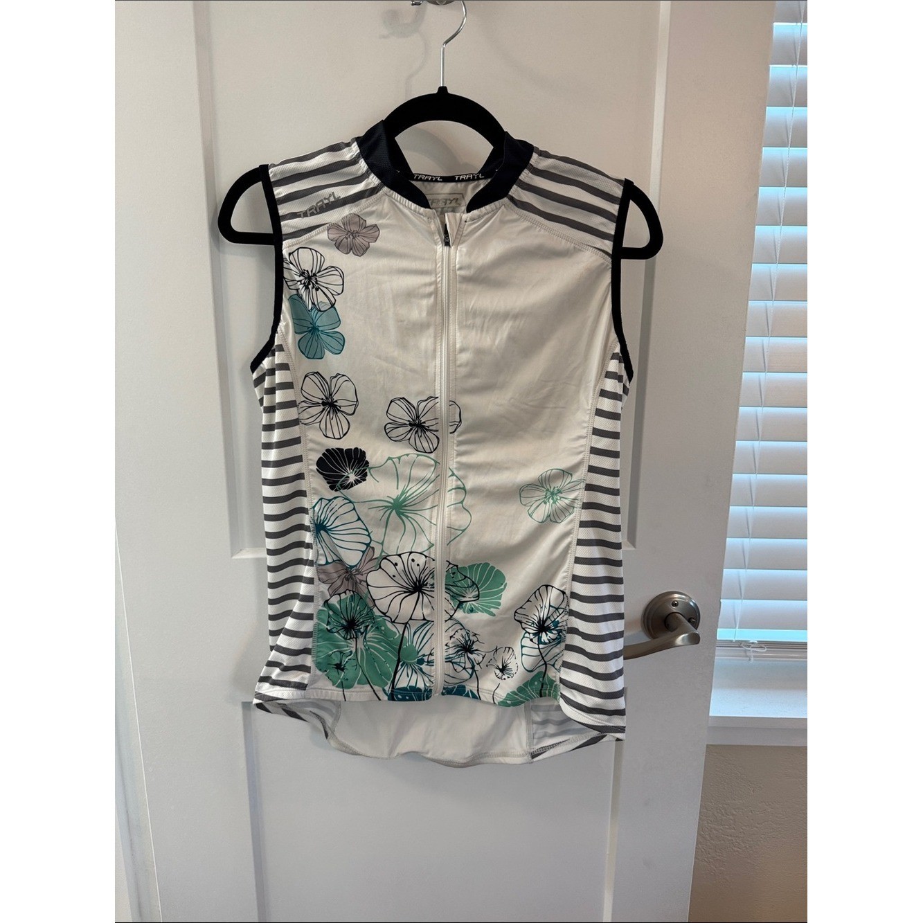 Sleeveless Floral Zip Cycling Jersey White Teal Black Accents Sporty Top
