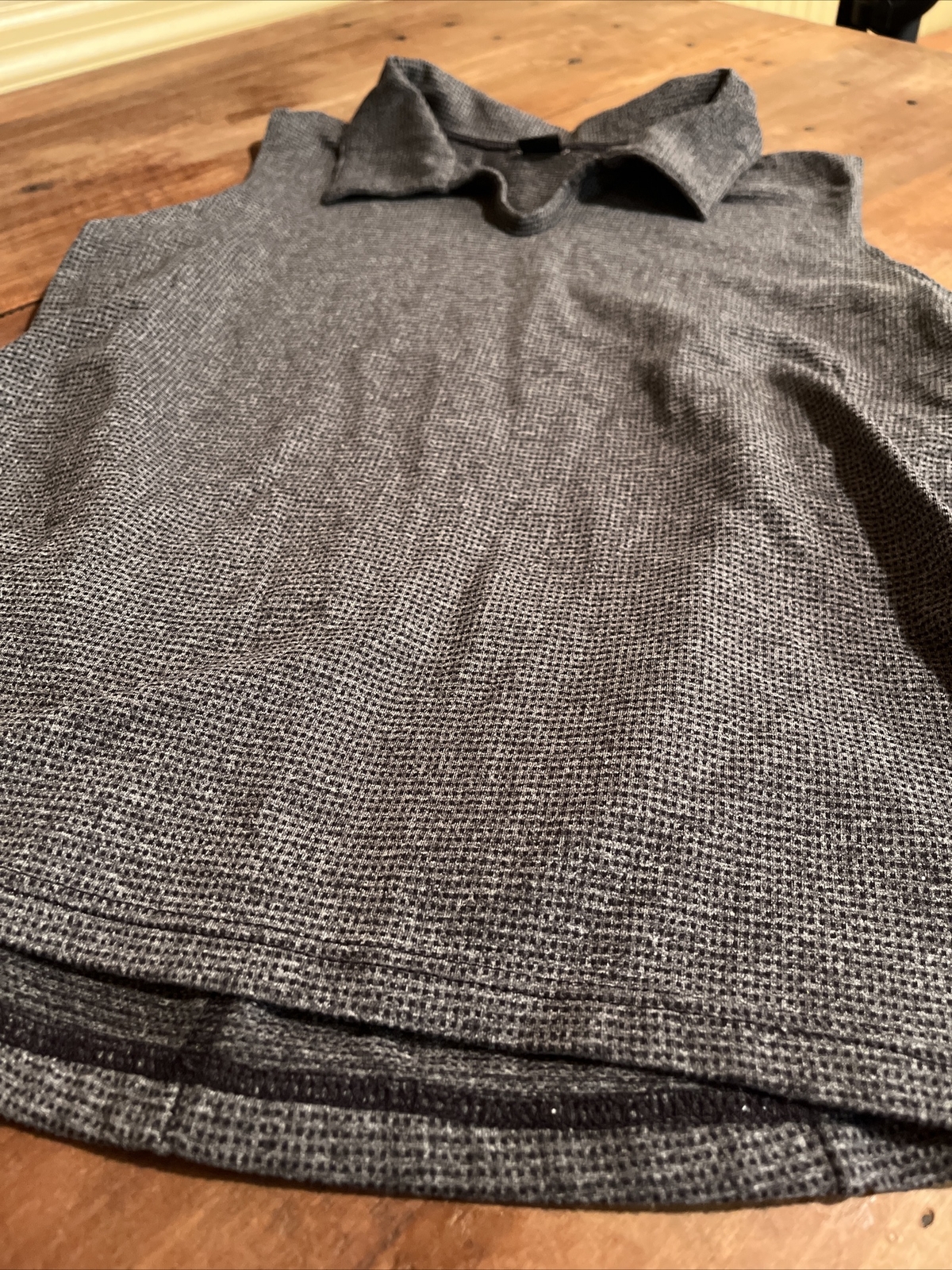 REI Cycling Shirt Adult L Black and gray Sleeveless Collared