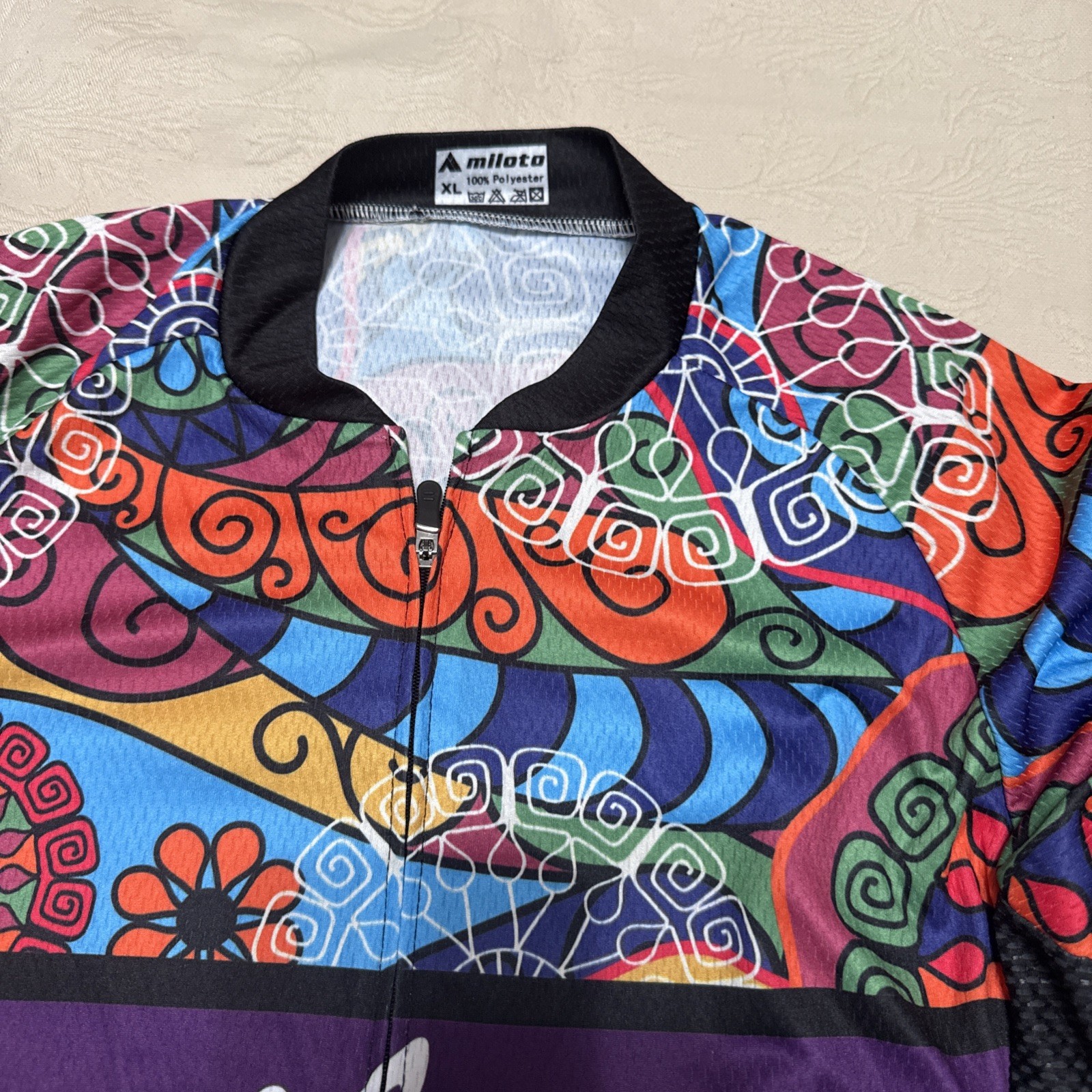 Miloto Women’s Cycling Jersey,Top, Shirt & Shorts- Size XL Set