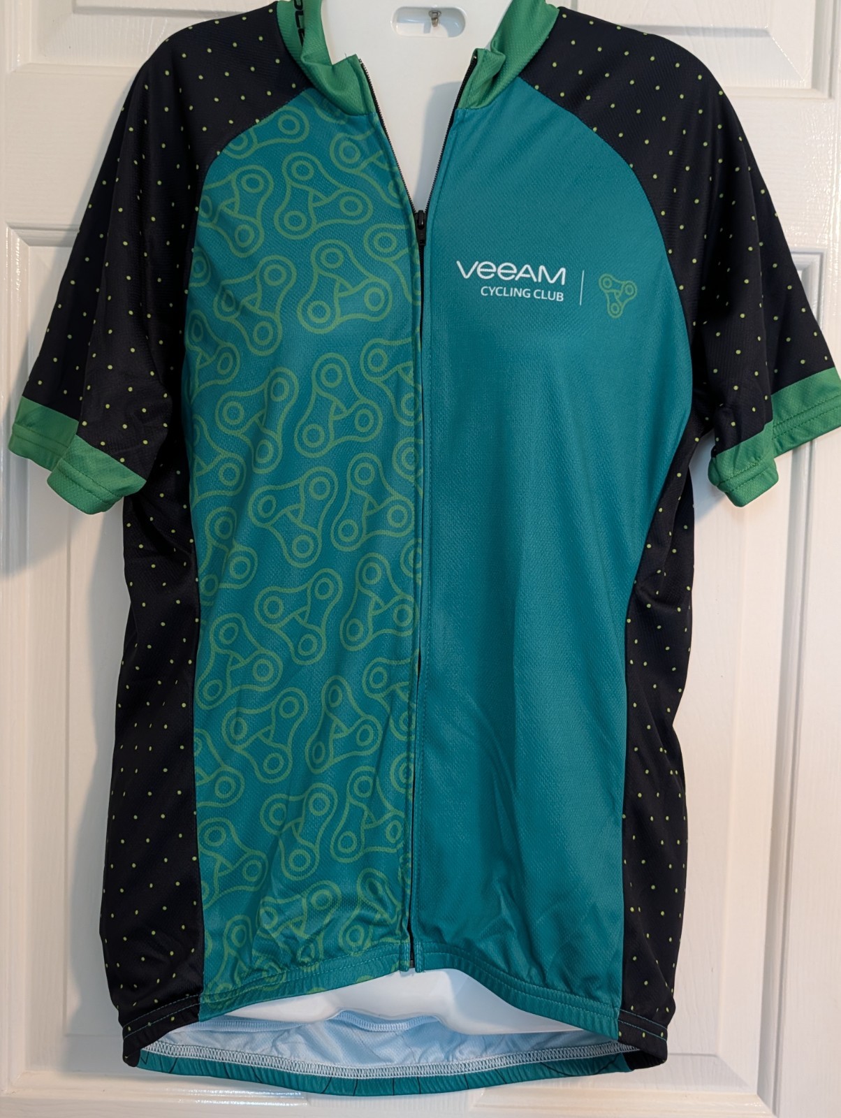 Voler CYCLING SHIRT..Medium..100 Percent Polyester. Zip Front