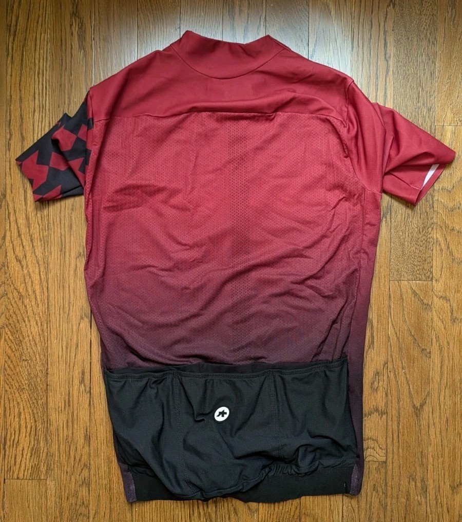 ASSOS Equipe RS Prof Edition Cycling Jersey Men’s Medium Red Few Uses MINT