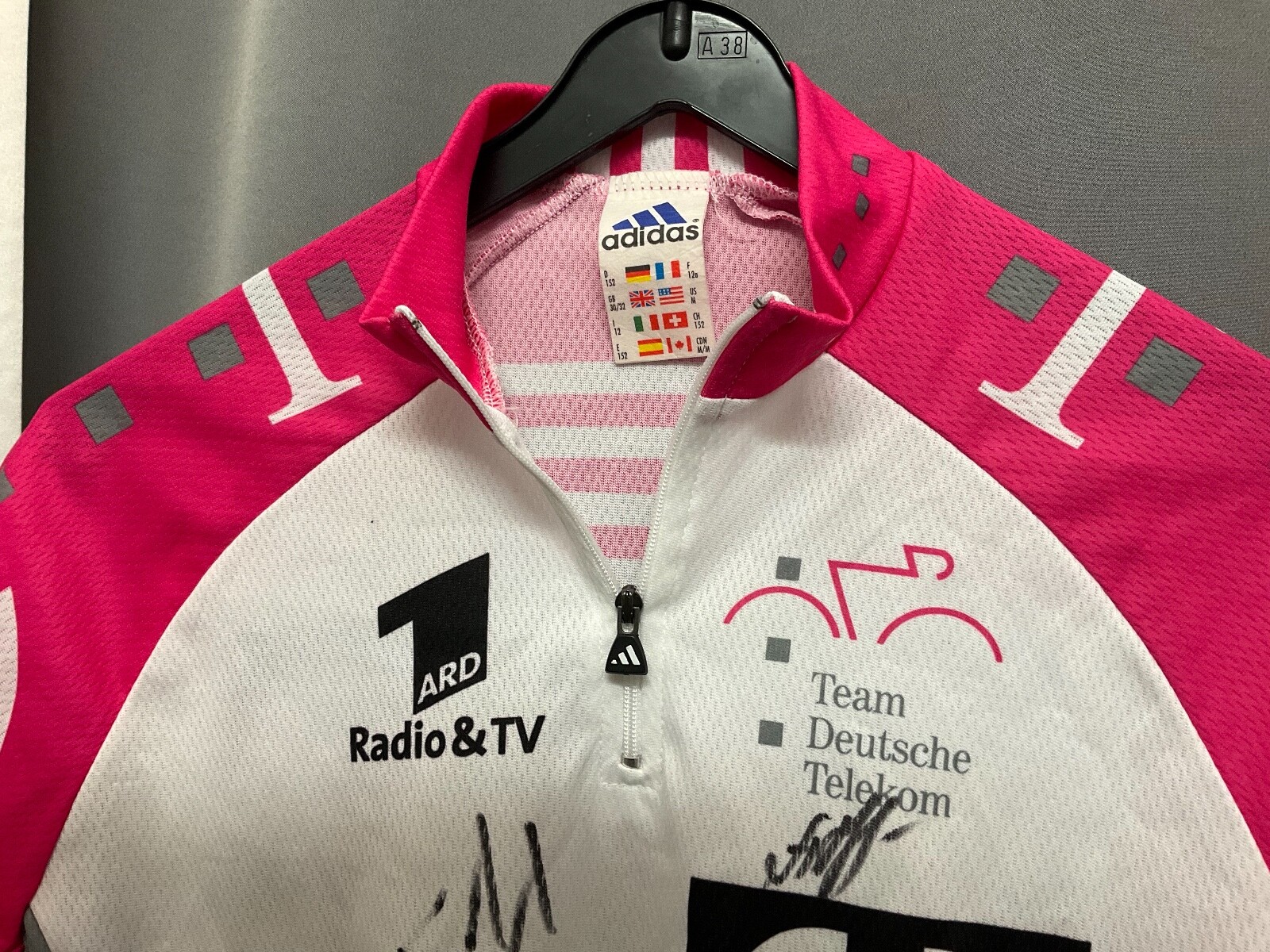 Rare NOS TEAM TELEKOM T-MOBILE Adidas TT Jersey Shirt Kids / 152 Orig 7X Signature