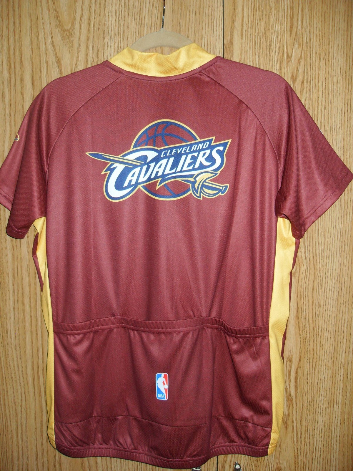 NWT Women’s VOmax CLEVELAND CAVALIERS Cavs Short Sleeve Bike Cycling Jersey XL