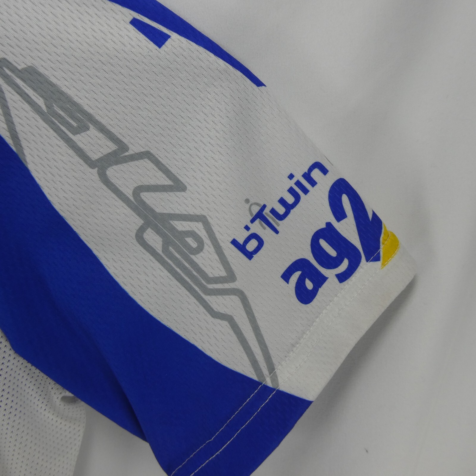 Zerie Men’s Medium B Twin Racing team ag2r Cycling Jersey Michelin