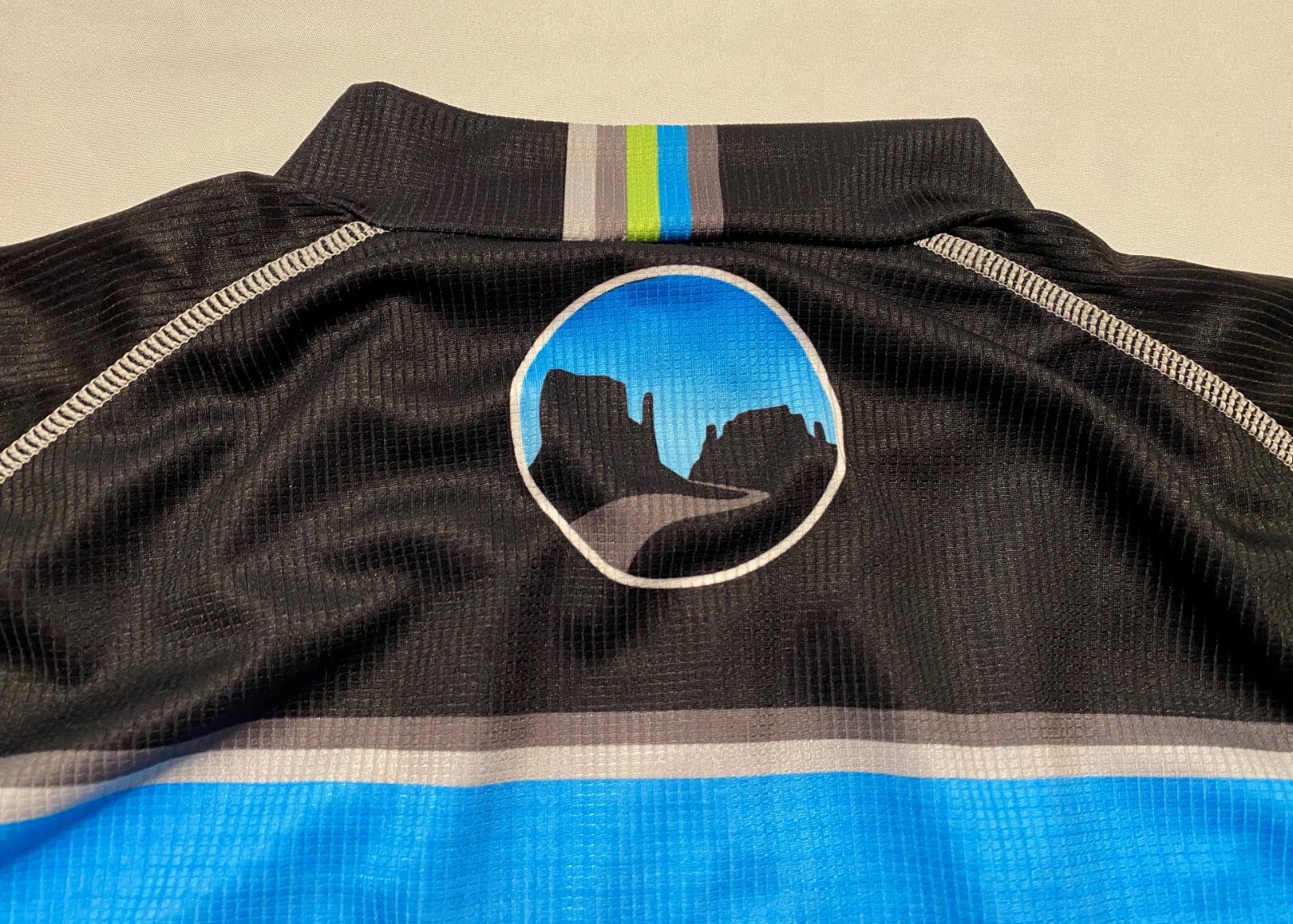 Shaver Sport Tour Of The Moon Grand Cycling Classic Full Zip Men’s Jersey Size L