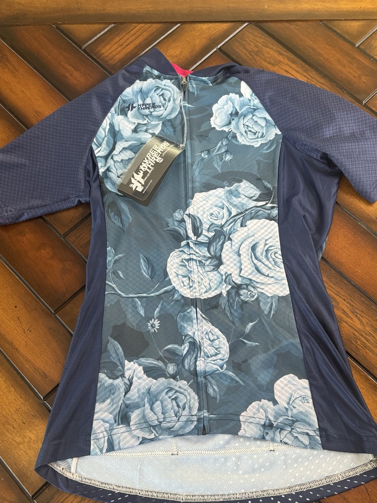 Hyper Threads Cycling, bicycle Jersey Size Extra Small. Blue floral