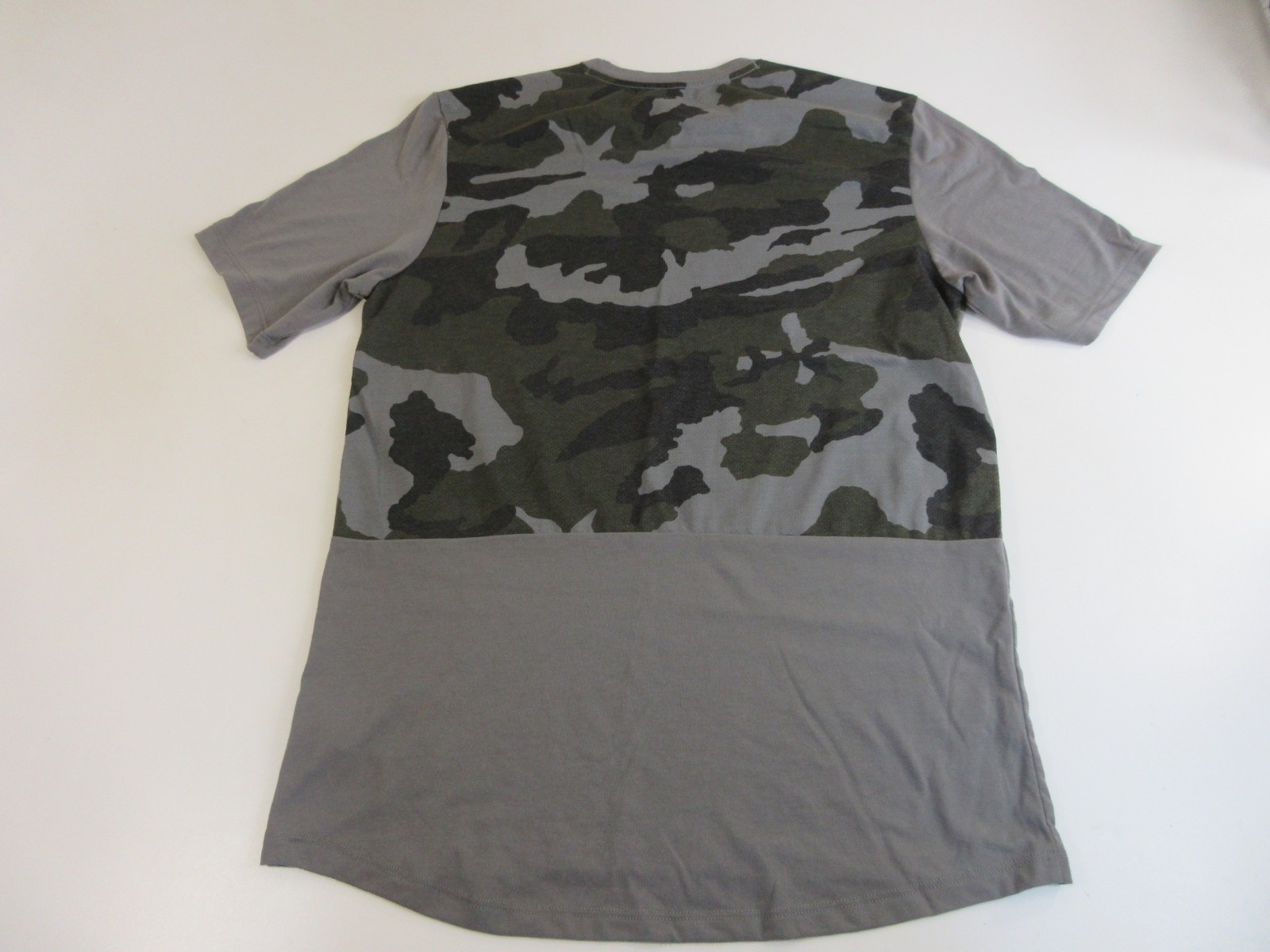 Fox Ranger Trek Men’s Large Mountain Bike Jersey Grey Camo Short Sleeve NWOT