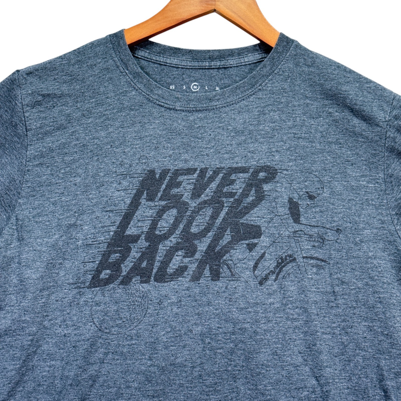Cervelo Cycling Never Look Back Bike Ride Tour Road Race Tee T-Shirt L