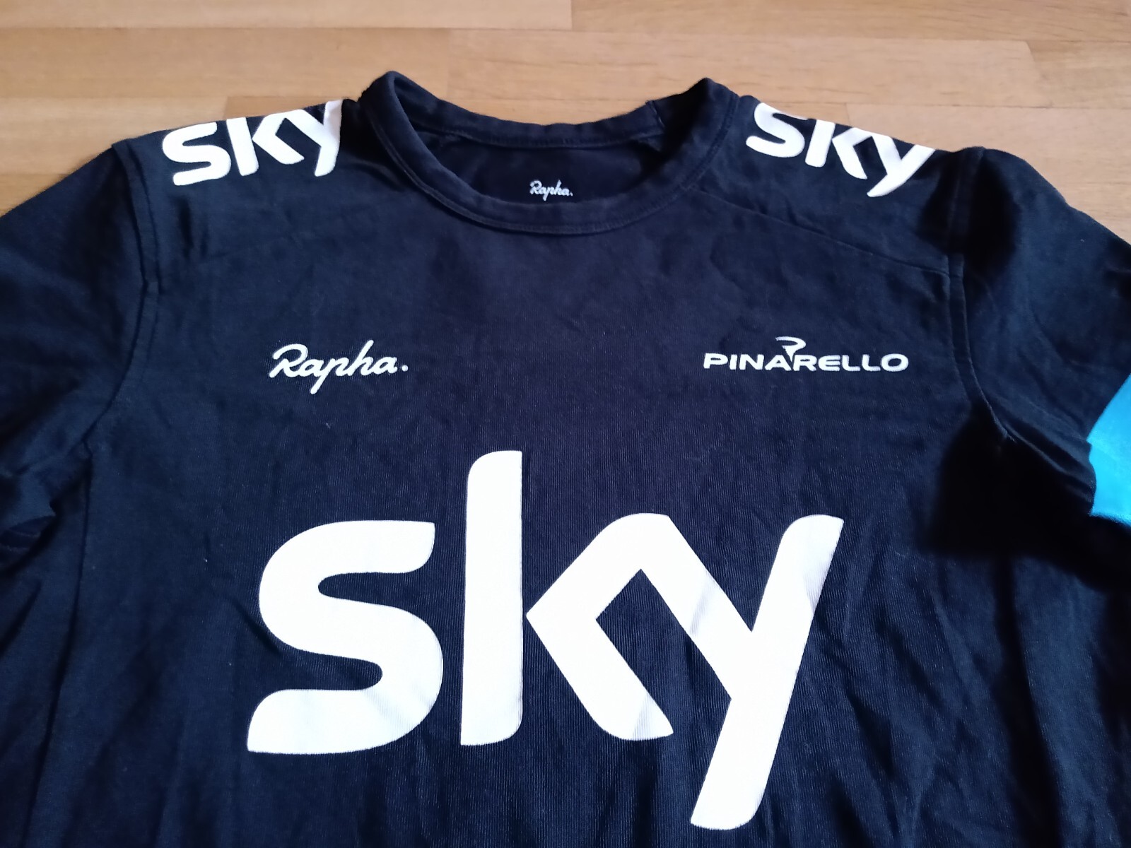 Jersey Rapha Sky Pro Cycling Pinarello Size ‘XS’ 100% Cotton Short Sleeve Shirt