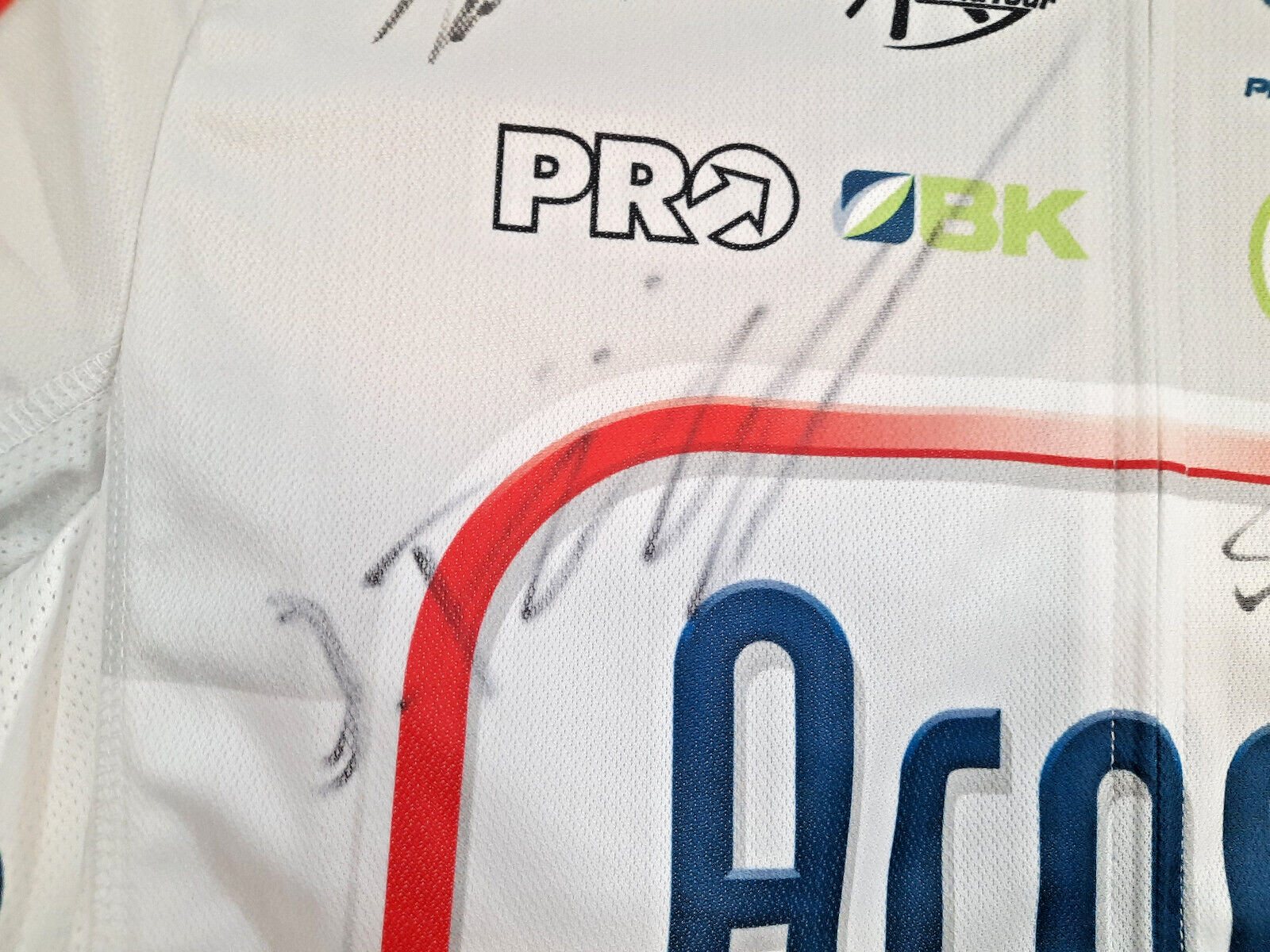Team Argos Shimano Cycling Jersey with Authentic 2013 Team Signatures NEW Medium