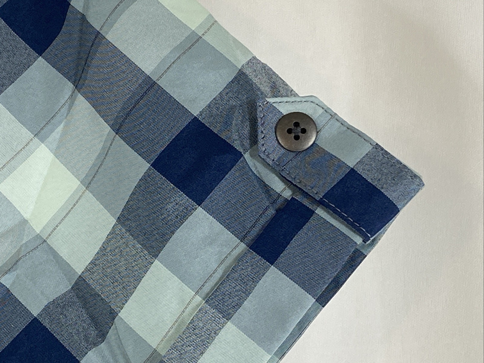 Bontrager Women’s M Casual Cycling Short Sleeve Button Up Shirt Blue Plaid