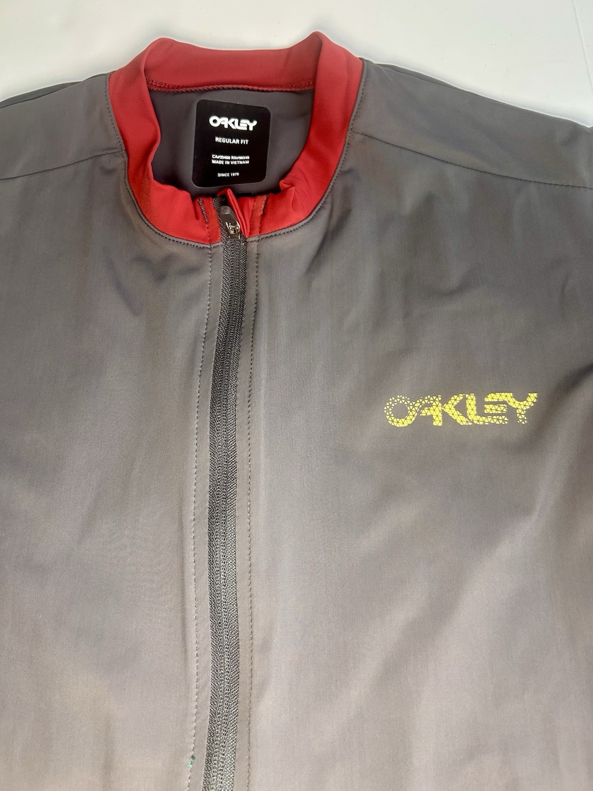 Oakley Point To Point Cycling Jersey T-shirt Forged Iron Size Small Full Zip SS