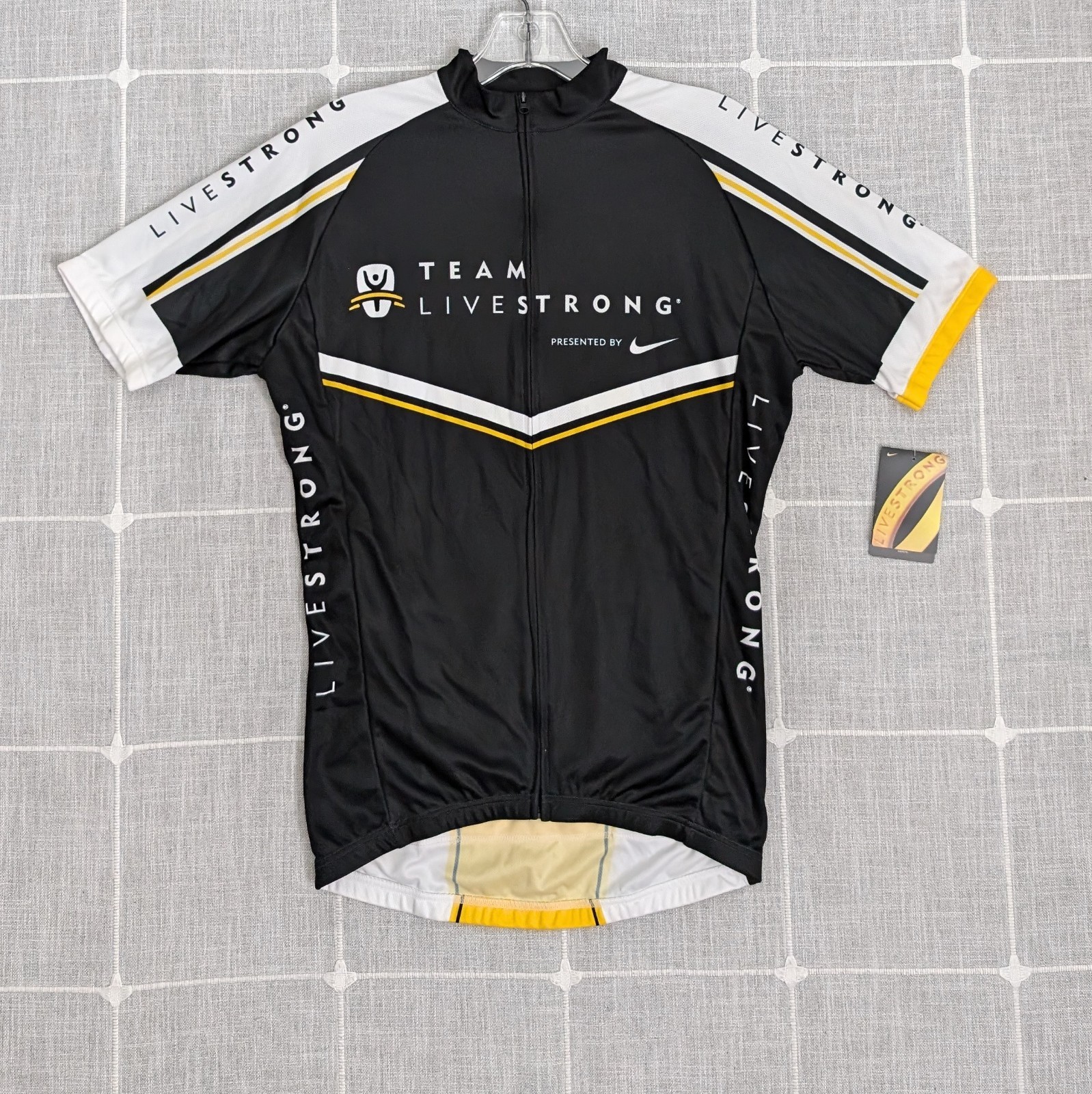Nike Team Livestrong Cycling Jersey Mens Small Armstrong Davis Philly Austin NWT