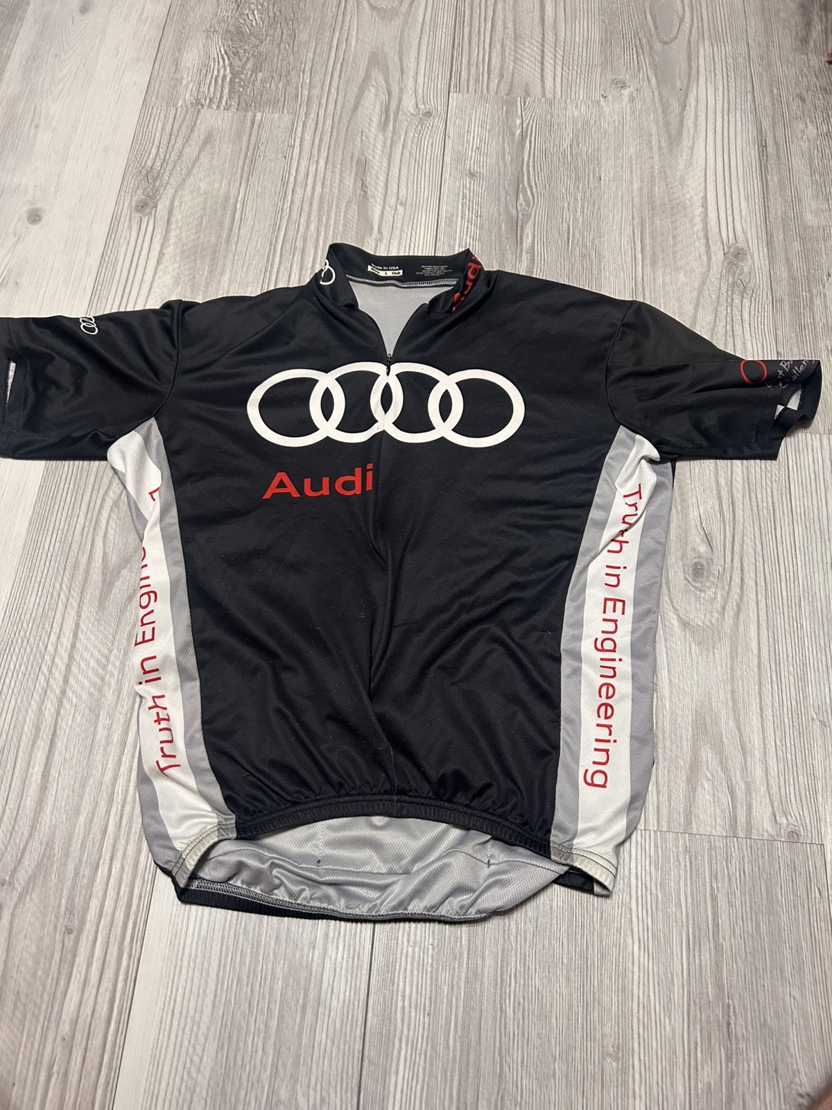 Audi Black and Red cycling jersey men’s size Large quarter zip