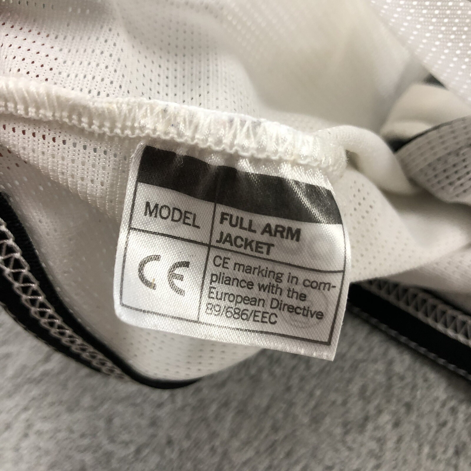 POC Polygiene Womens Jacket Medium Crop Padded Full Zip White Mesh Full Arm