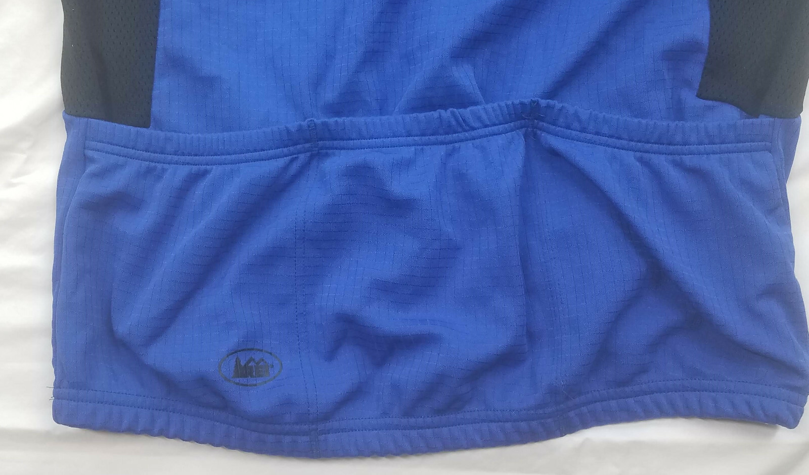 VTG REI Bicycle Cycling Jersey 1/8 Zip Rear Pouch Blue w Black Mesh Sq Stitch M