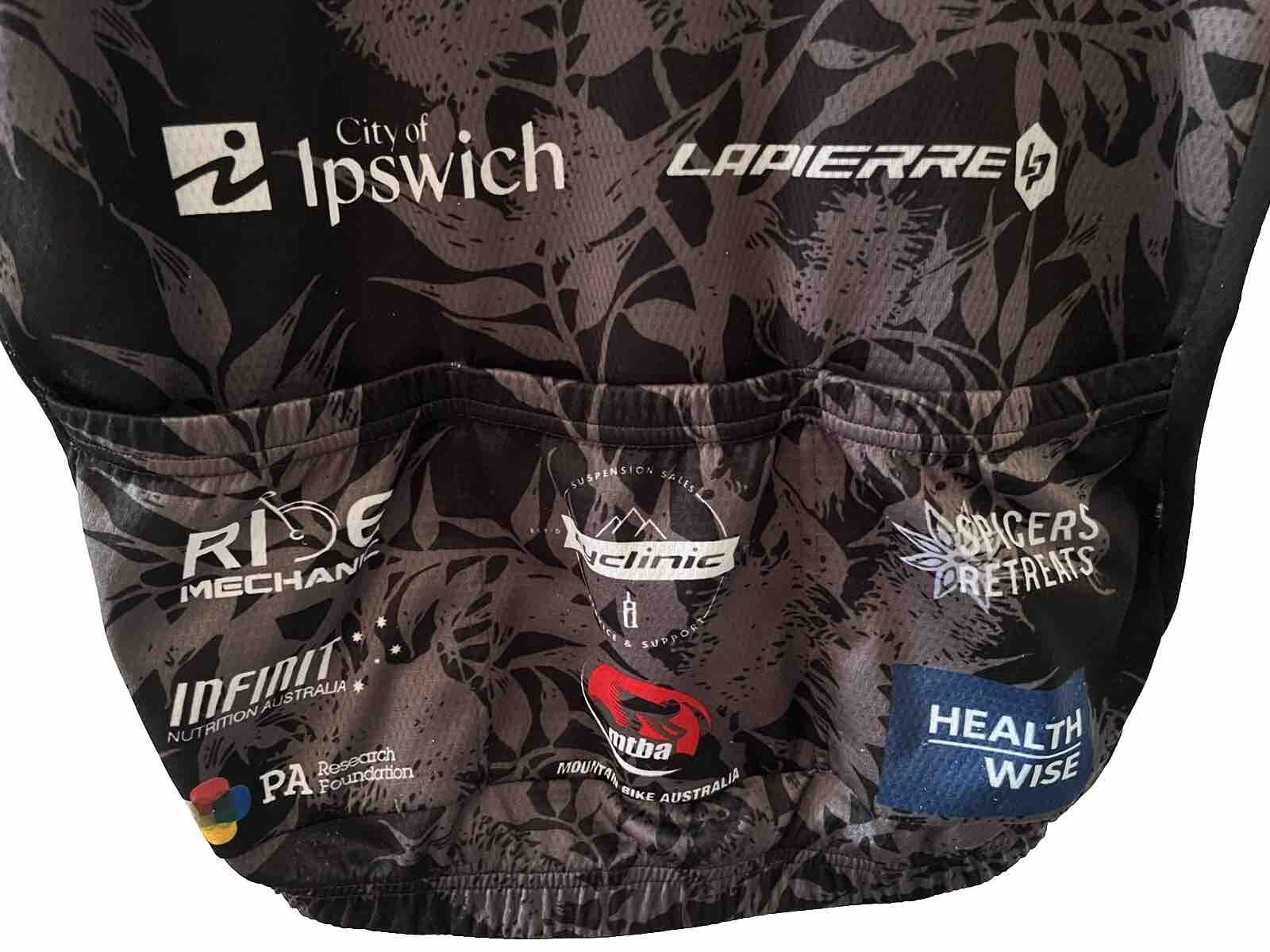 F2P Cycling Sponsored Jersey Youths Size L Black and Red