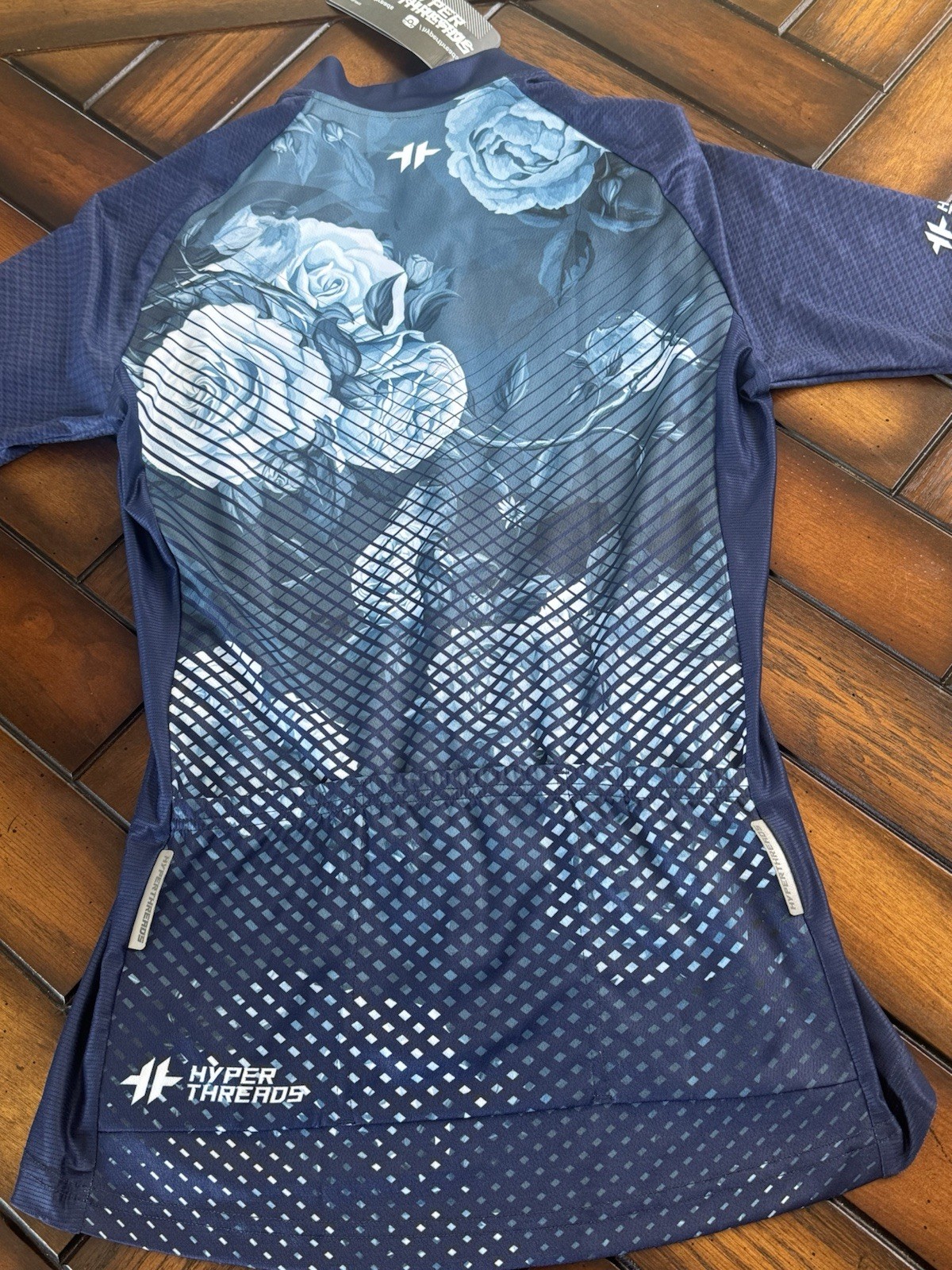 Hyper Threads Cycling, bicycle Jersey Size Extra Small. Blue floral