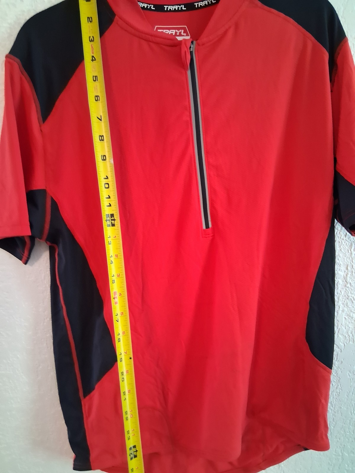 Trayl Size Medium Red & Black Bicycling Triathlon Back 3 Pocket Jersey Shirt