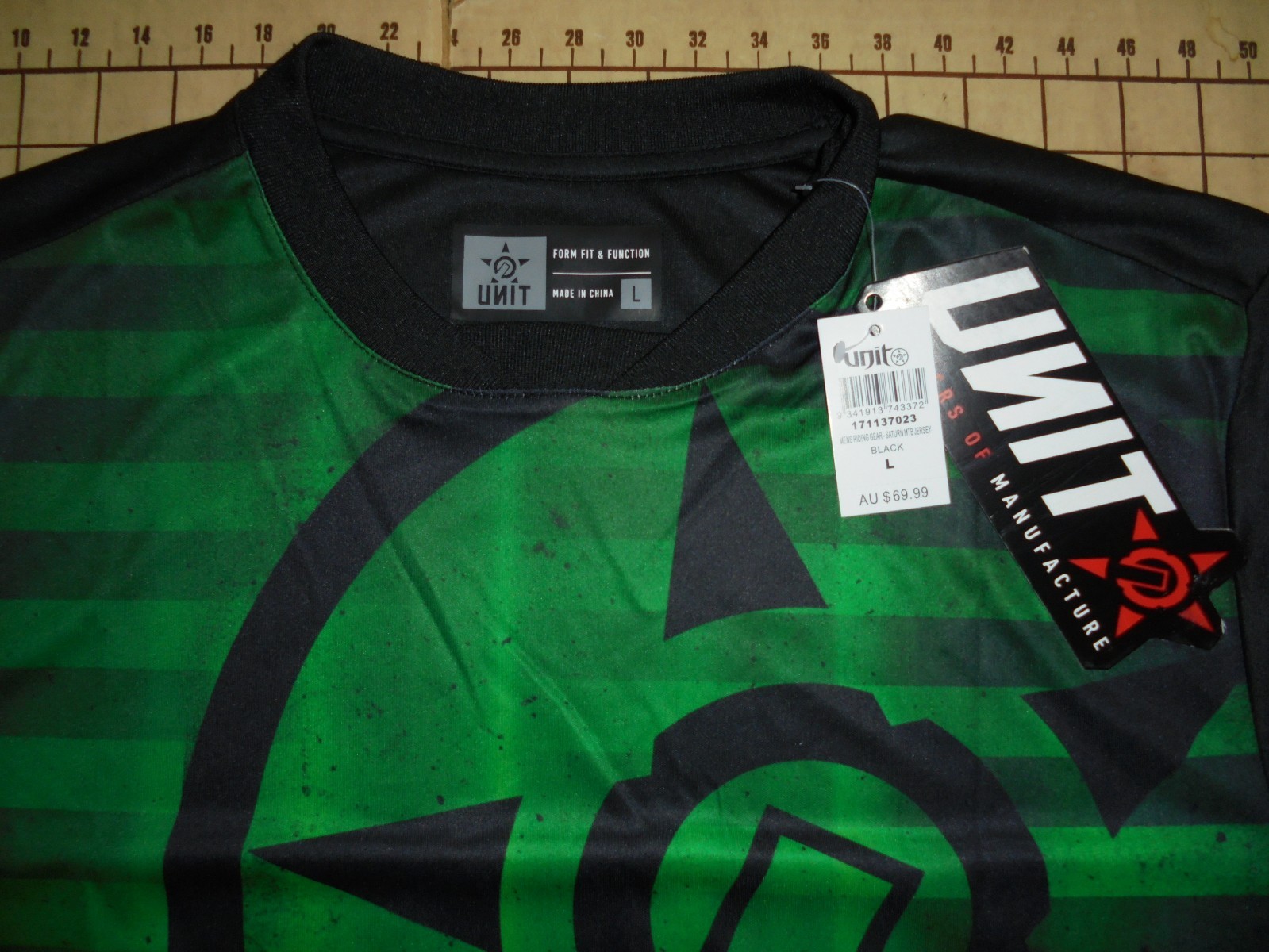 MENS LARGE BLACK/GREEN/YELLOW UNIT RIDING JERSEY – NWT