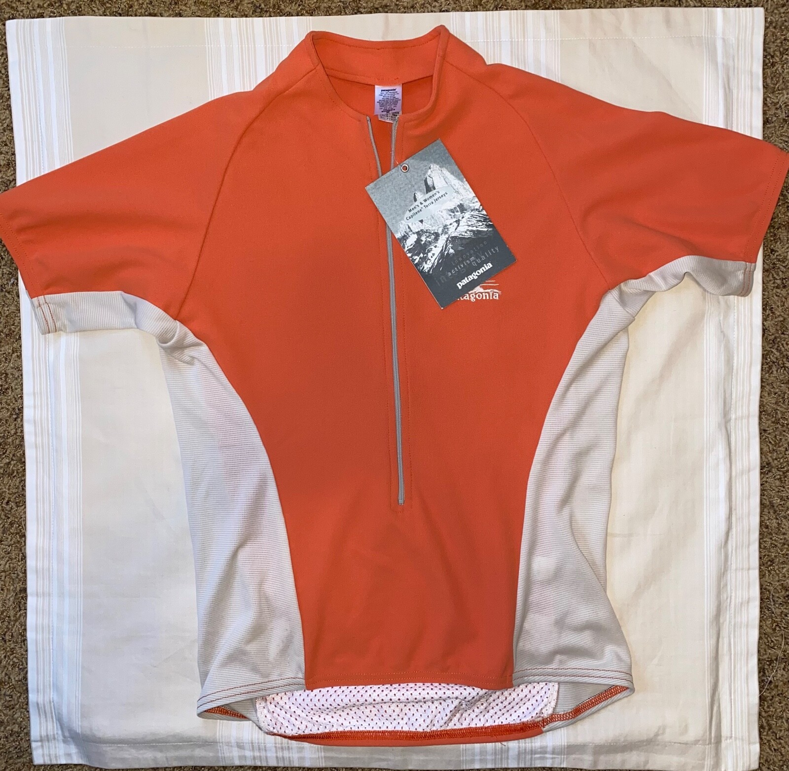 Vintage Patagonia Capilene Terra Salmon Colored Women’s Cycling Jersey Sz M NEW