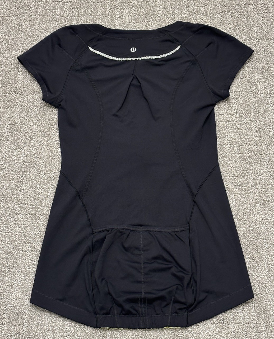 Lululemon Presta Cycling Jersey Athletic 1/2 Zip Back Pockets Black Women’s 6