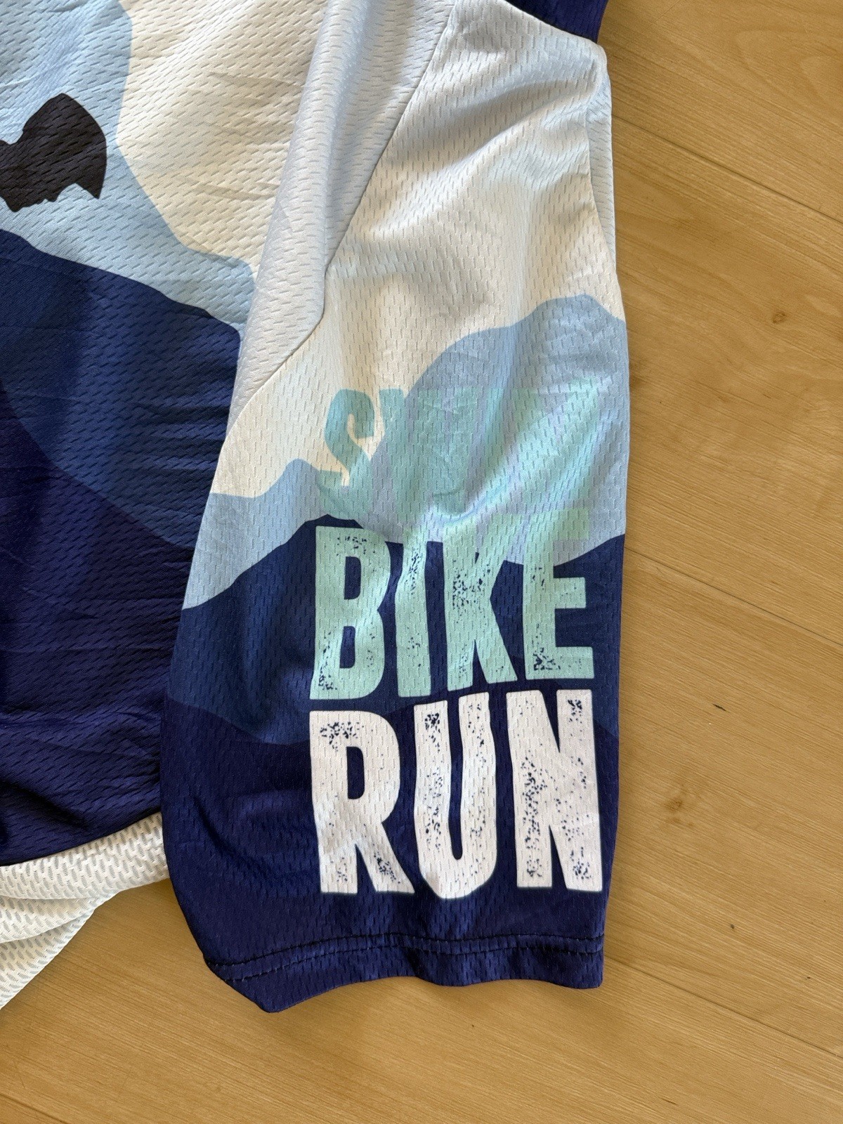 SWIM BIKE RUN CLUB BIKING CYCLING MENS JERSEY NUTRITION POCKETS IN BACK XLARGE