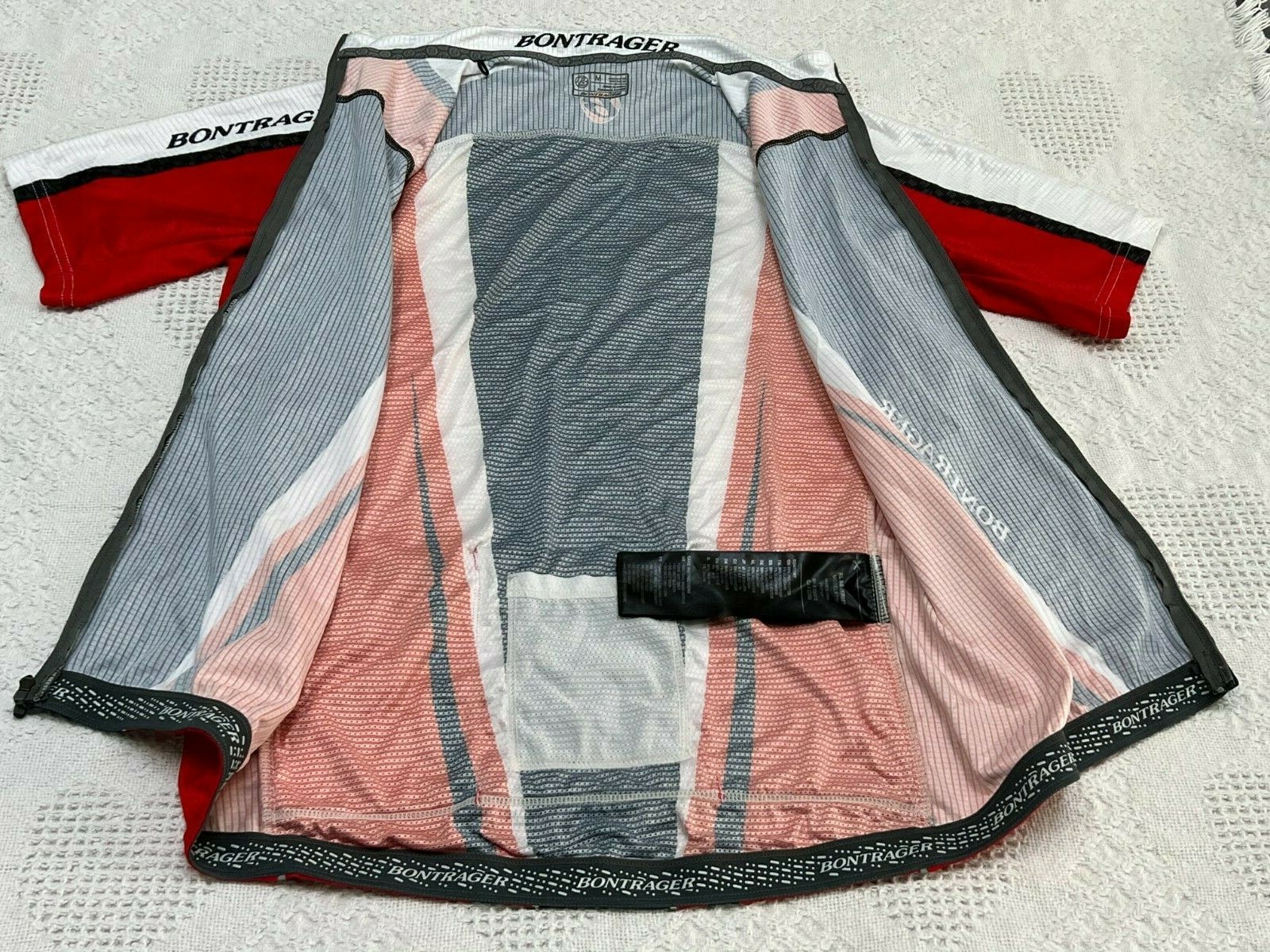 Bontrager Medium Full Zip Cycling Jersey Waist grippers S/S Reflective Pockets