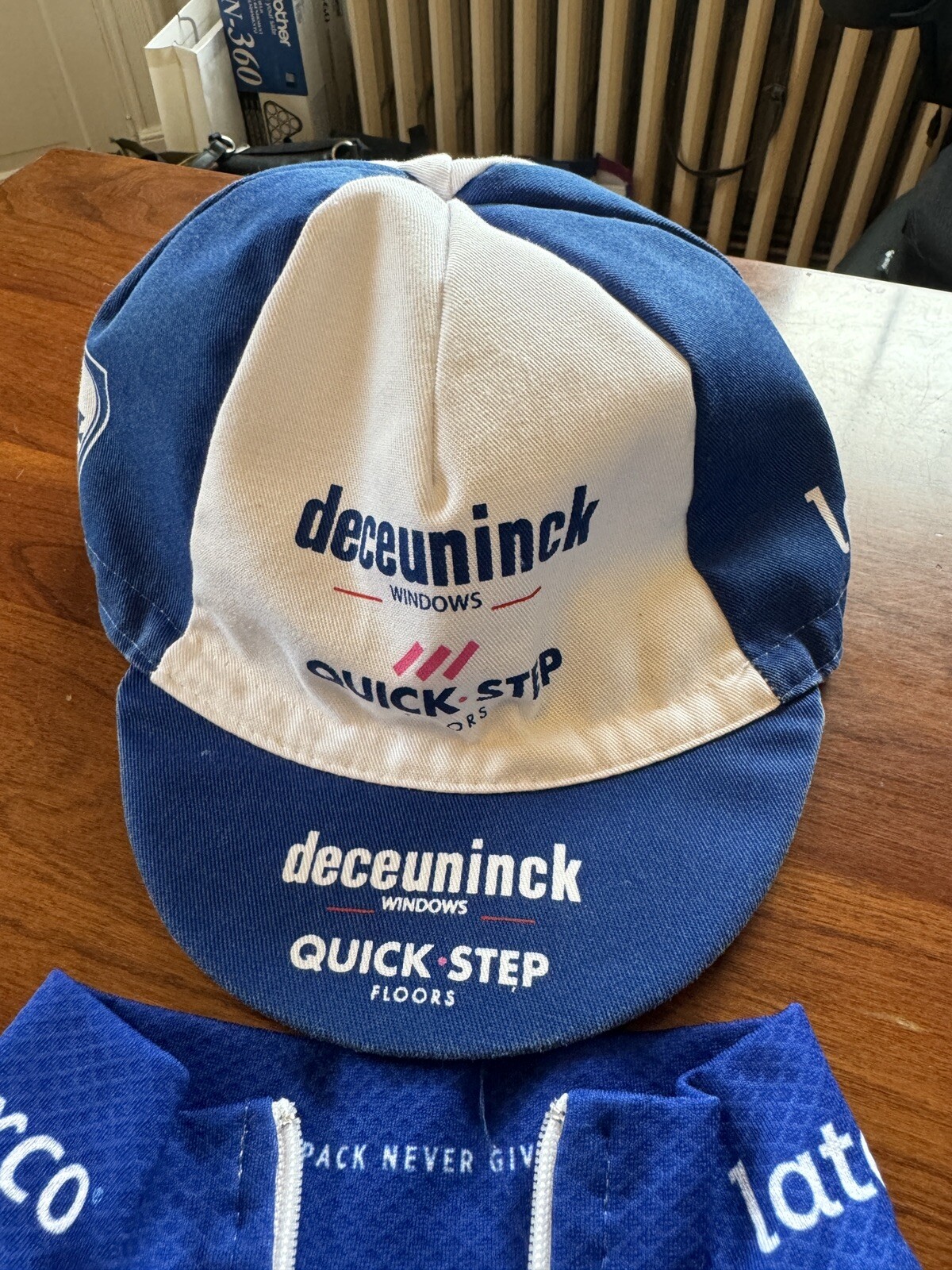 RARE Deceuninck Quick Step Cycling Youth Jersey Size 8J PLUS Bonus Cycling Hat!