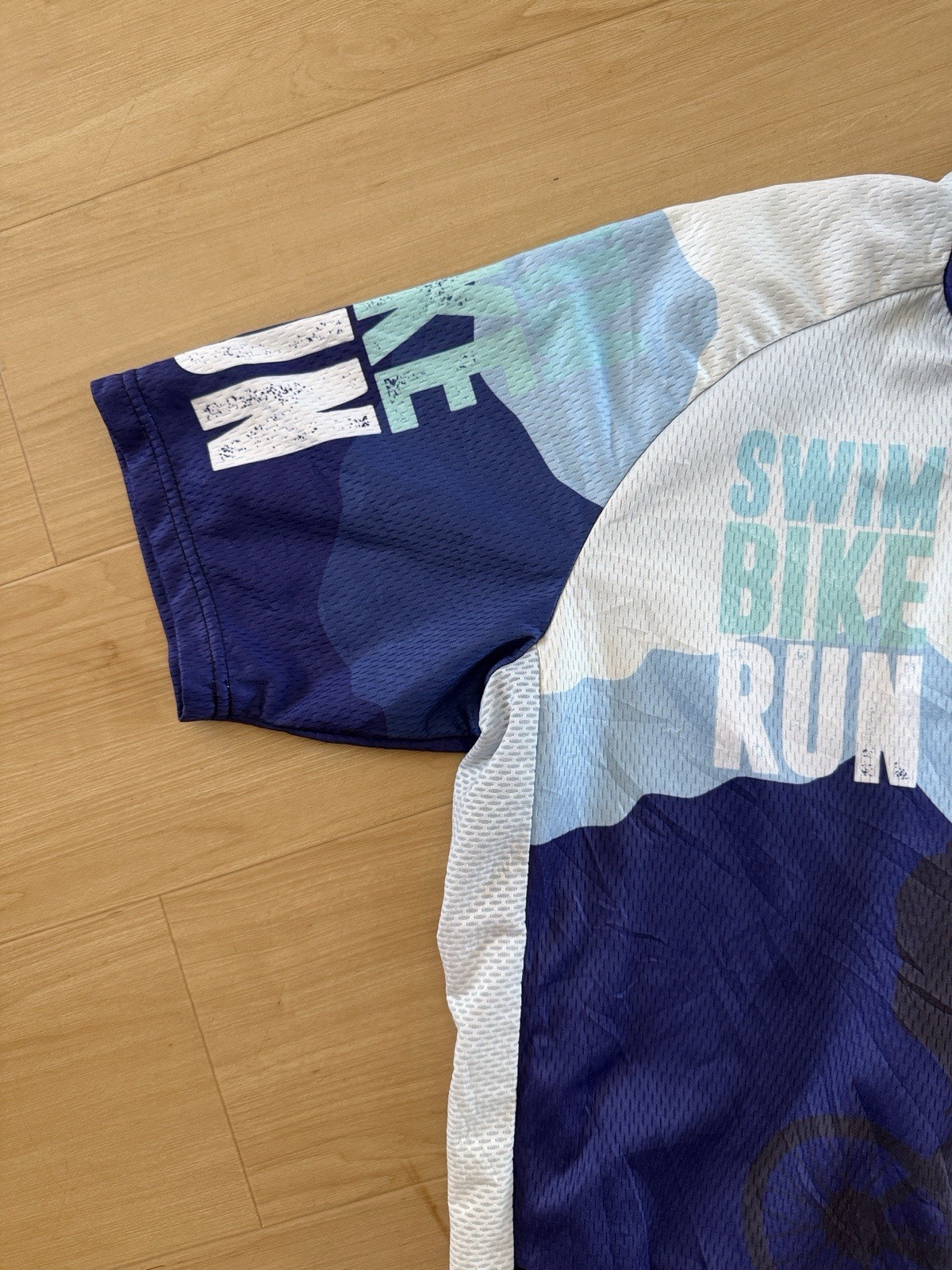 SWIM BIKE RUN CLUB BIKING CYCLING MENS JERSEY NUTRITION POCKETS IN BACK XLARGE