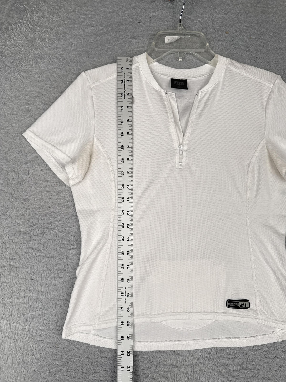 REI Cycling Jersey Womens Medium White Short Sleeve 1/4 Zip Pockets Bike Top