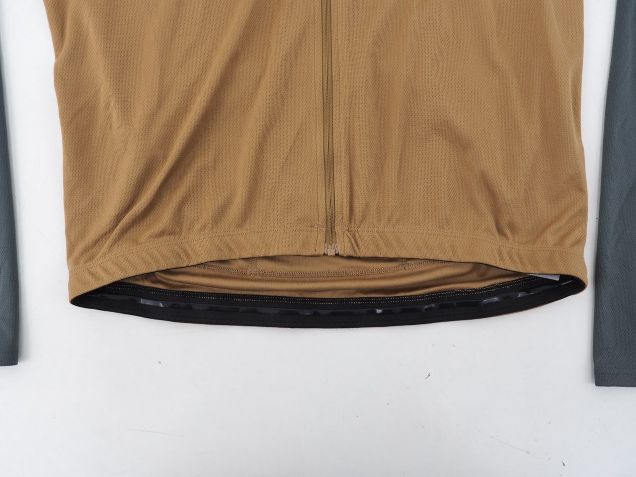 NEW! Pearl Izumi Quest Long Sleeve Cycling Jersey Men’s Medium Tan / Gray