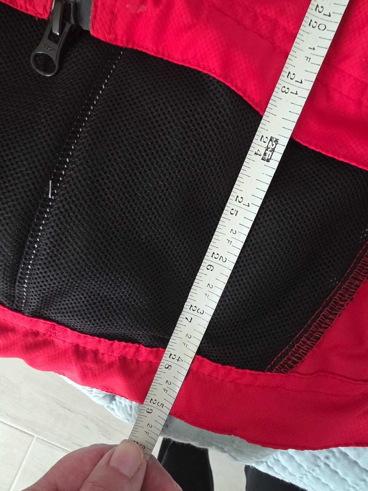 Women’s Size M Louis Garneau Bicycle Tank Full Zip 2 Pockets on Back Sleeveless