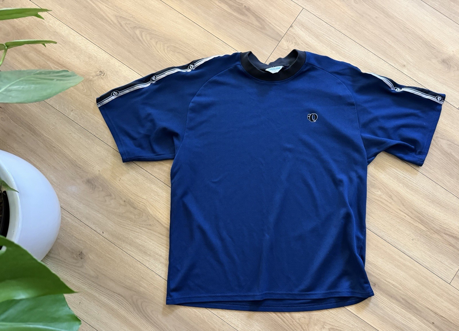 vintage pearl izumi shirt medium 90s 00s Mesh Breathable Navy Cycling Tech USA