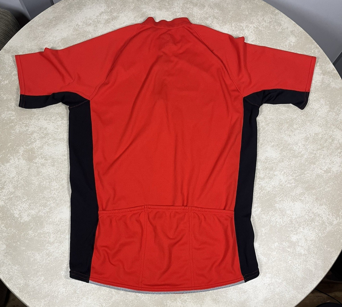Cannondale Red w/ Black Accents Cycling Jersey Size Large 1275