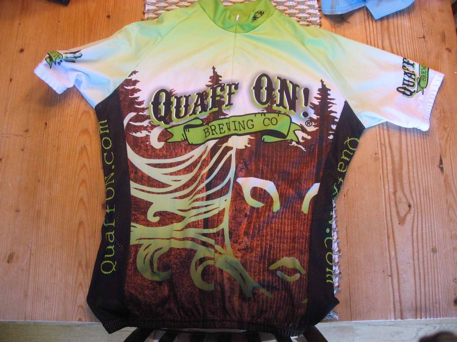 BikeJerseys Men’s Full Zip Short Sleeve Cycling Jersey w/Back Pockets EURO-LRG