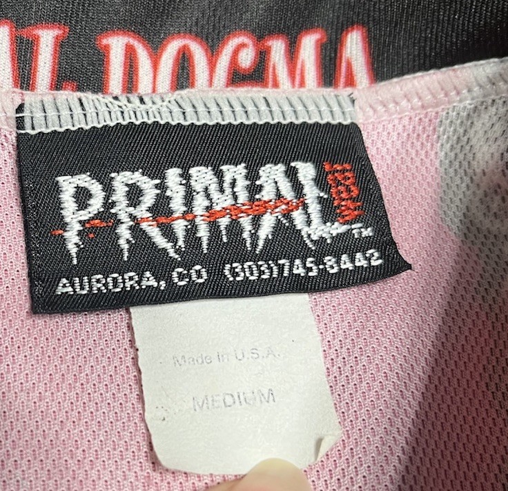 Vintage 90’s PRIMAL WEAR Cycling Chihuahua Dog Red Jersey Mens Medium – 3/4 Zip