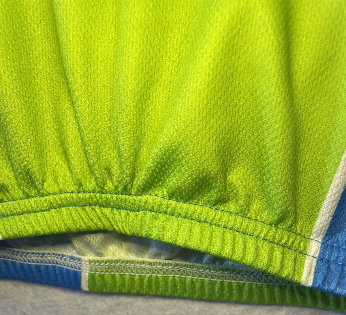 Vomax Cycling Jersey Men SZ LARGE multicolor graphic sleeveless 3/4 zip pullover