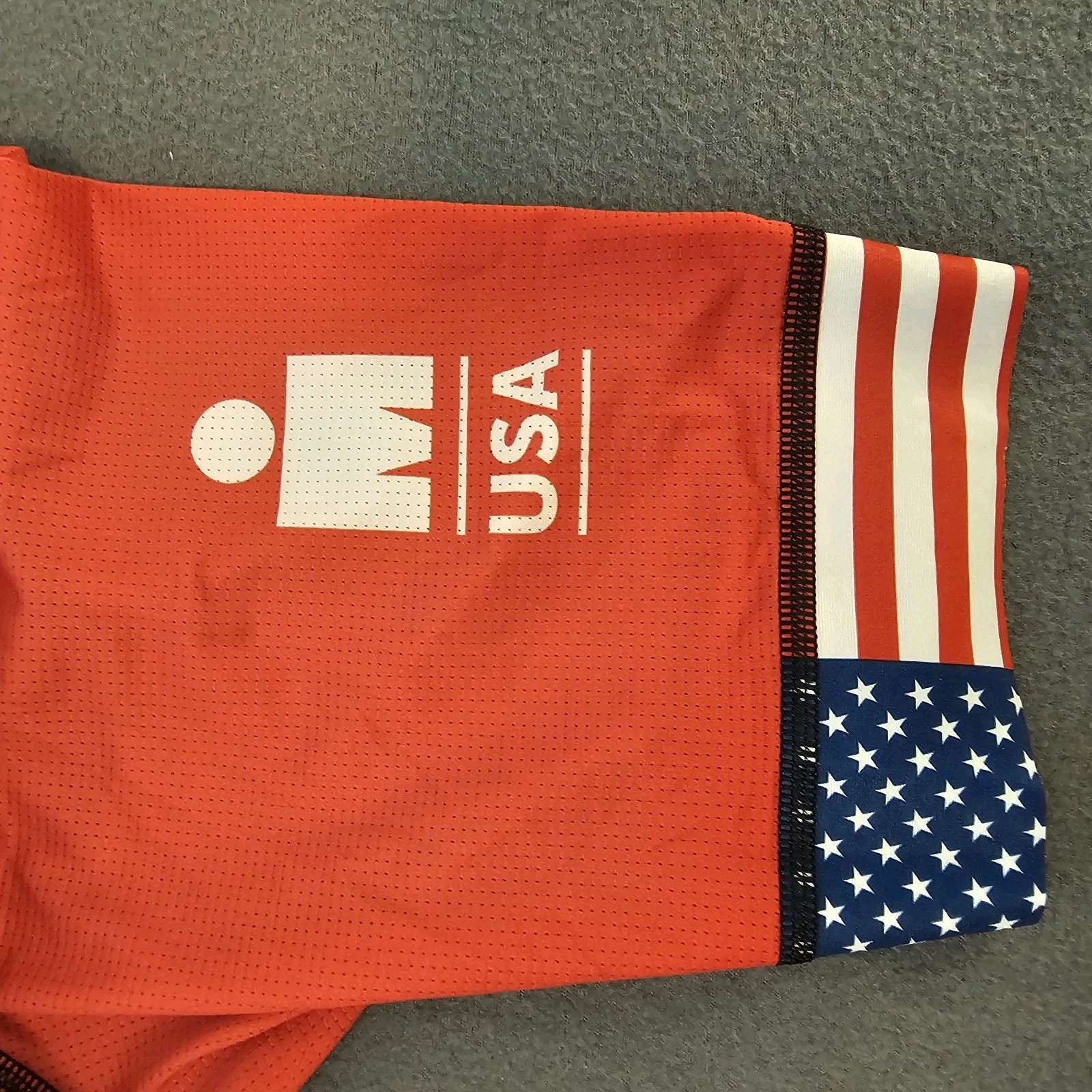 NWOT Zoot Ironman USA Lady’s Zippered Top And Padded Riding Pants Jersey Outfit