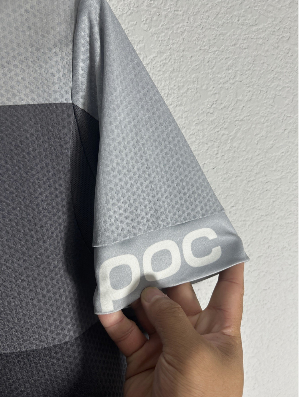 POC Men’s M Essential Logo Road Cycling Jersey Hydrogen Two Tone Gray Fendo