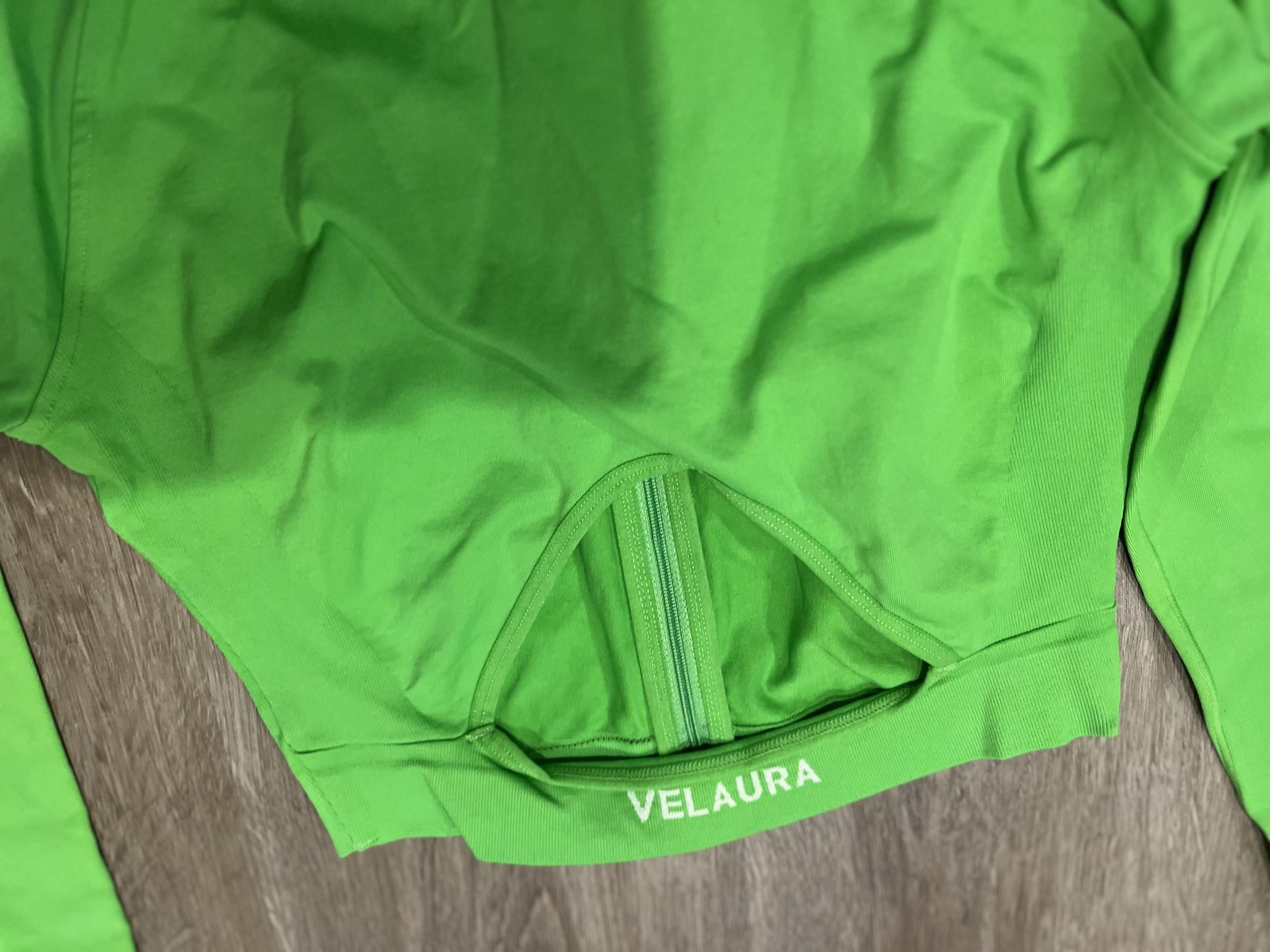 Velaura Zip Up Womens Medium Green slim fit high neck crop countour enhanced fit