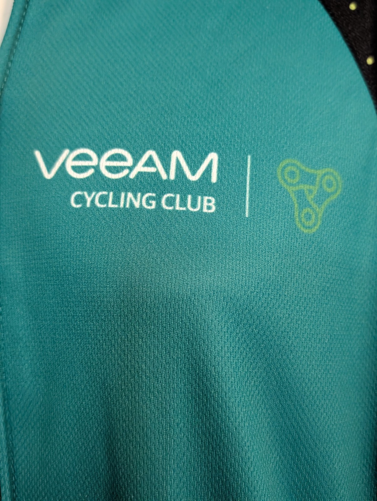 Voler CYCLING SHIRT..Medium..100 Percent Polyester. Zip Front