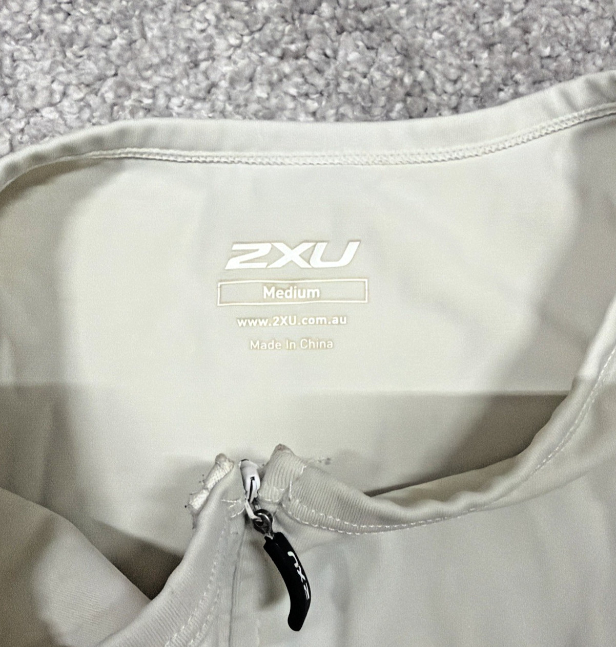 2XU SBR II Skin Men’s Medium Triathlon Race Jersey Sleeveless Back Pocket White