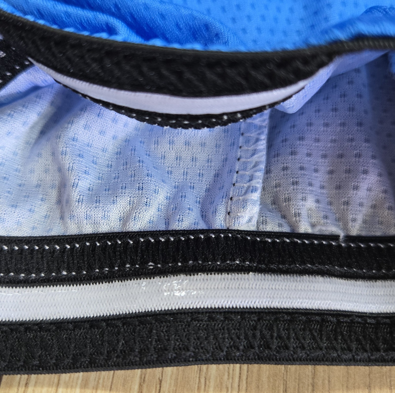 Nuckily Cycling Jersey Mens Sz Medium, Full Zipper, Blue/Black, Non-Skid Waist