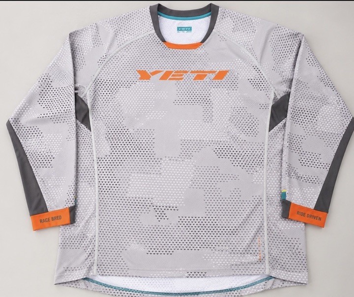 YETI Cycles MTB Jersey XXL Gray Camo Long Sleeve Ride Driven Race Bred Bike