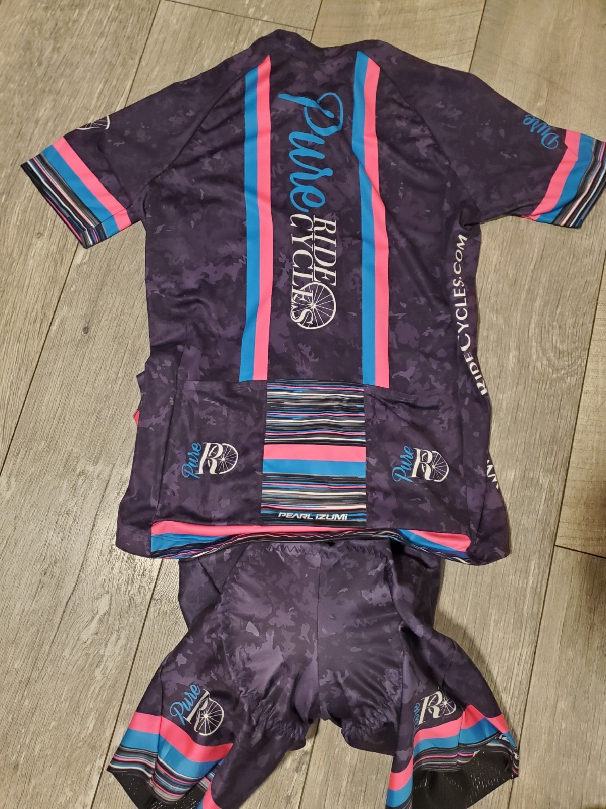 Women Cycling Bib And Jersey Combo Set Pearl Izumi LARGE (New With tags)