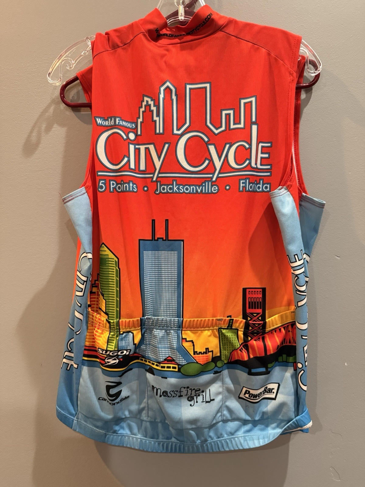 2 USED SUGOI MENS SLEEVELESS CYCLING JERSEYS MEDIUM
