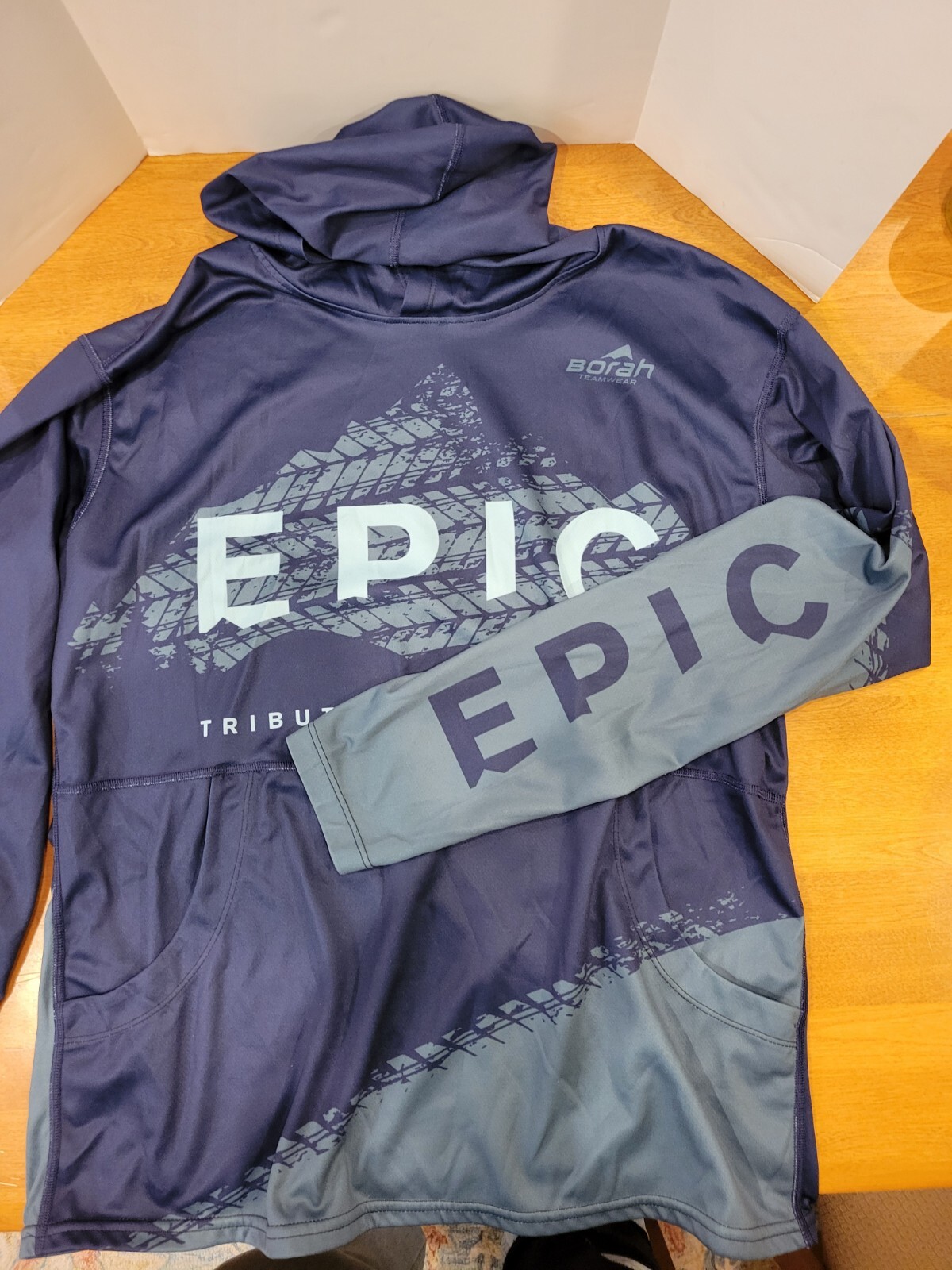 Borah Teamwear “Epic-Tribute To The Trails” Ladies XL Microfiber Hoodie NWOT