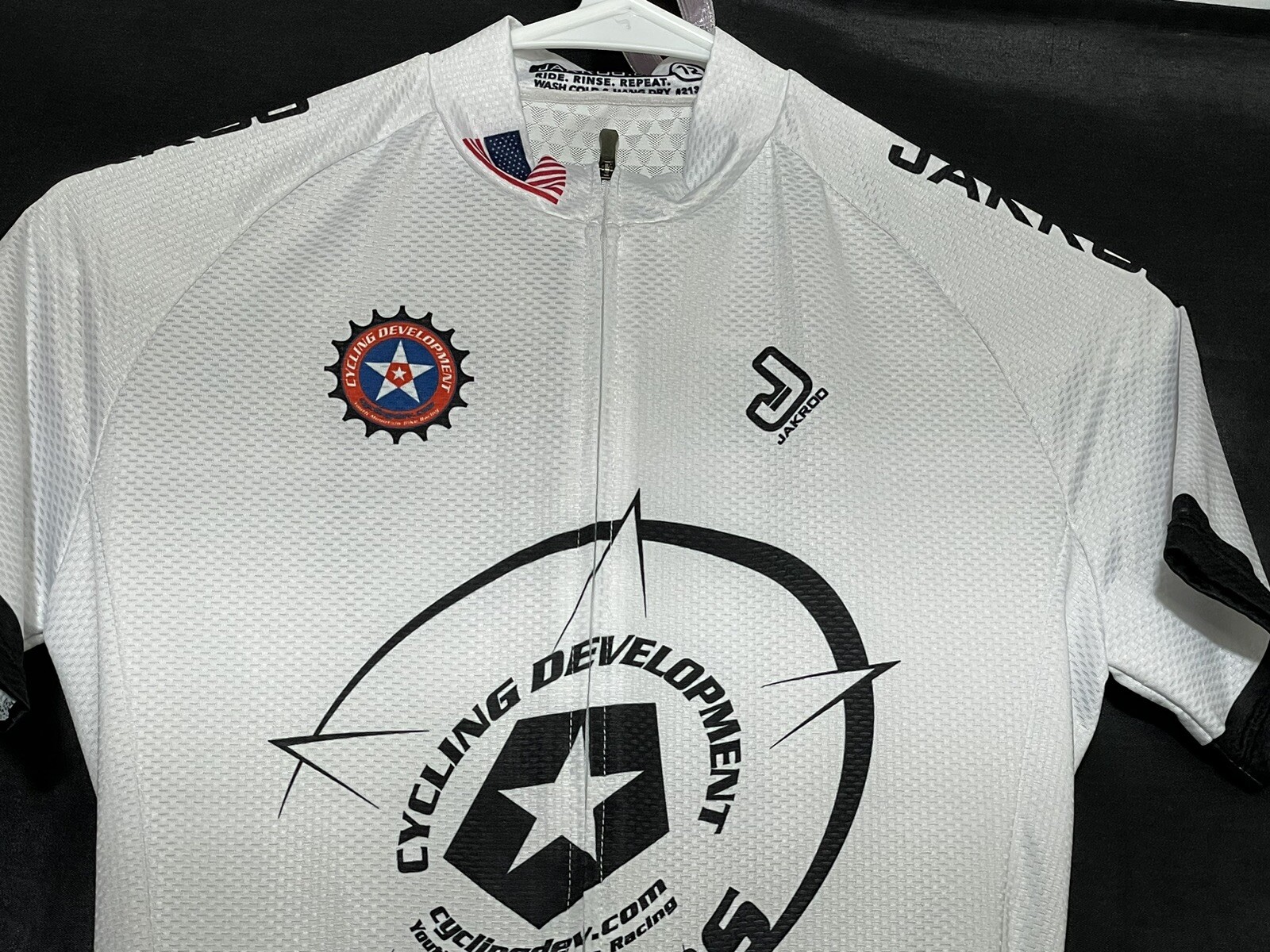 Jakroo 12 Juniors Cycling Development White Jersey Full Zip Unisex Pockets EUC